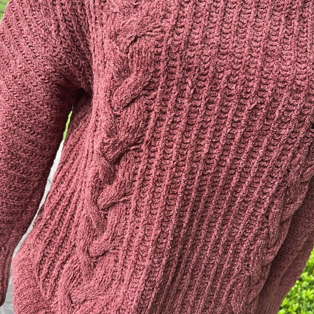 EXPRESS SWEATER - Picture 4 of 16